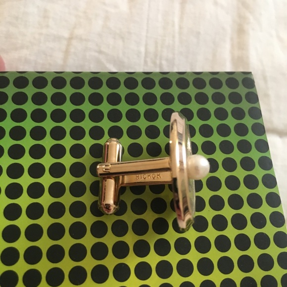 Hickok Designer Cuff Link and Tie Tac Pearl Set - Picture 7 of 9